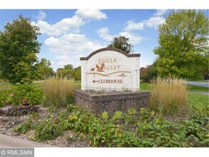 2392 Eagle Trace Ln in Woodbury, MN - Building Photo - Building Photo