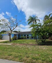 12157 Sycamore Ln in Wellington, FL - Building Photo - Building Photo