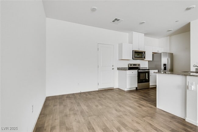 property at 7463 Mountain Ledge St