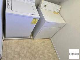 8560 N 63rd Ln in Glendale, AZ - Building Photo