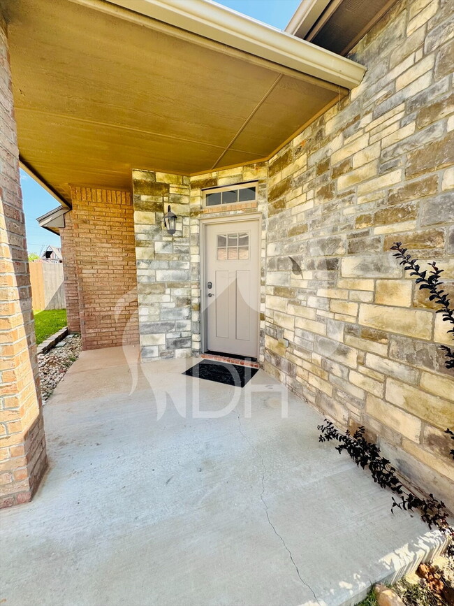 924 N Creek Dr in Woodward, OK - Building Photo - Building Photo