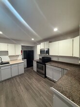 1315 Ballaine Rd in Fairbanks, AK - Building Photo - Building Photo