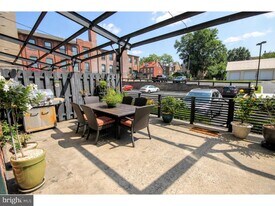 200 Lincoln Ave in Phoenixville, PA - Building Photo