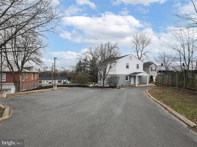 219 Millwood Ave in Winchester, VA - Building Photo - Building Photo