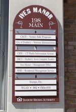 Ives Manor Apartments in Danbury, CT - Building Photo - Building Photo