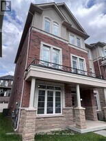 3325 Carding Mill Trail in Oakville, ON - Building Photo