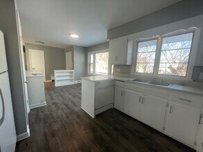 233 11th Ave N-Unit -Unit 1 in South St. Paul, MN - Building Photo - Building Photo