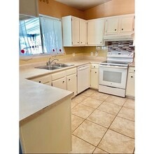 2915 Eagle Rdg in San Antonio, TX - Foto de edificio - Building Photo