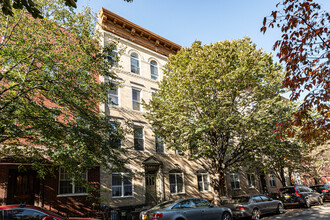 57 Newell St in Brooklyn, NY - Building Photo - Building Photo