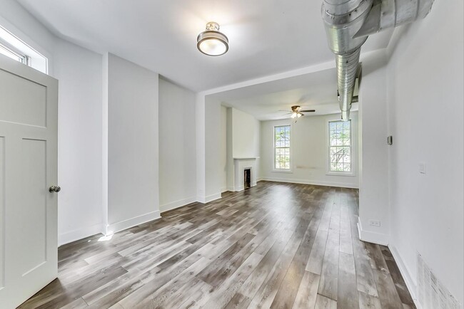 1041 W Taylor St in Chicago, IL - Building Photo - Building Photo