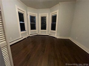 383 Myrtle Ave in Bridgeport, CT - Building Photo - Building Photo