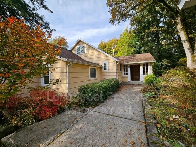 10309 NW Thompson Rd in Portland, OR - Building Photo - Building Photo