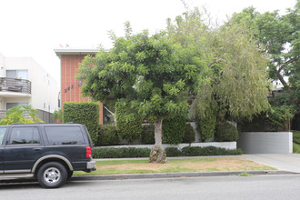 941 10th St in Santa Monica, CA - Foto de edificio - Building Photo