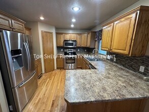 737 E 23rd St N in Newton, IA - Building Photo - Building Photo