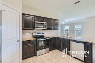 8833 Poynter St in Fort Worth, TX - Building Photo - Building Photo