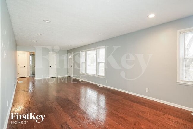 371 S Hendricks Dr in Greenwood, IN - Building Photo - Building Photo