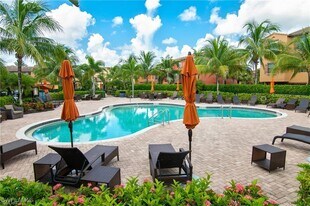 9065 Albion Ln N in Naples, FL - Building Photo