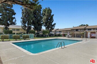 3500 W Manchester Blvd in Inglewood, CA - Building Photo - Building Photo