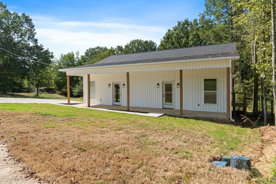 3503 S Chatfield Rd in Bauxite, AR - Building Photo