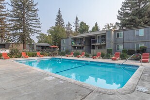 Vintage Faire Apartments