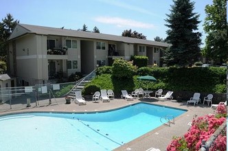 Menlo Park Apartments in Portland, OR - Building Photo - Other