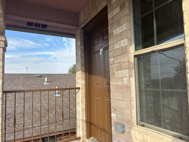 3021 S Malinche Ave in Laredo, TX - Building Photo - Building Photo