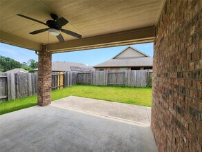 22115 Dove Valley Ln in Porter, TX - Building Photo - Building Photo