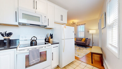 1004 Tremont St, Unit #2 in Boston, MA - Building Photo - Building Photo