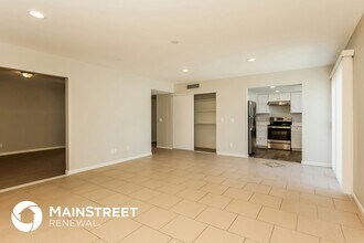 10412 W Calle De Edens in Phoenix, AZ - Building Photo - Building Photo