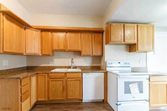 709 Pleasant View Dr in Des Moines, IA - Building Photo - Building Photo