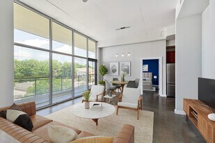 3400 Malone Dr in Atlanta, GA - Building Photo