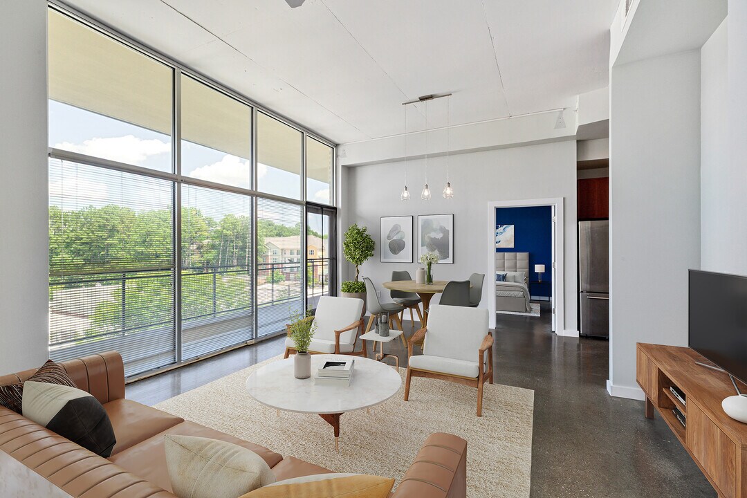 3400 Malone Dr in Atlanta, GA - Building Photo