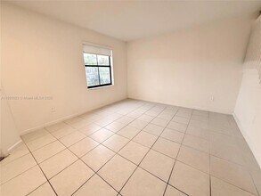 13306 SW 286th St in Homestead, FL - Foto de edificio - Building Photo