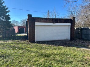1407 Strong Ave in Elkhart, IN - Foto de edificio - Building Photo