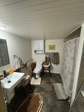 11033 Tucker Run Rd in Athens, OH - Foto de edificio - Building Photo