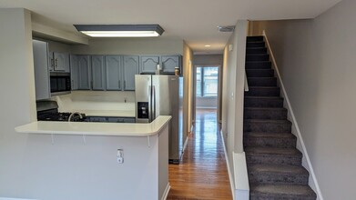 1706 Catharine St., Unit A in Philadelphia, PA - Building Photo - Building Photo
