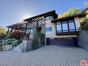 401 Nicholas Ln in Santa Barbara, CA - Building Photo - Building Photo