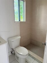 1652 Madison St in Hollywood, FL - Foto de edificio - Building Photo