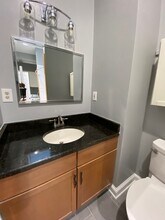 411 I St NE, Unit 2 in Washington, DC - Foto de edificio - Building Photo