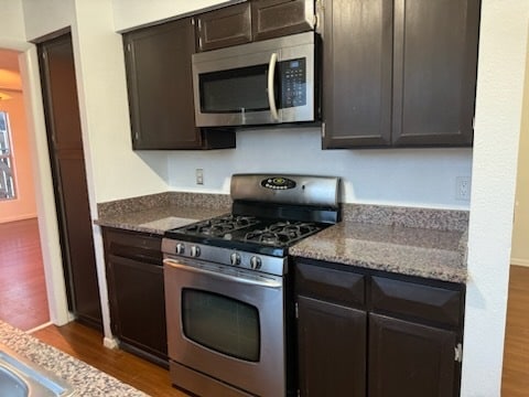 2208 W Danbury Dr in Phoenix, AZ - Building Photo - Building Photo