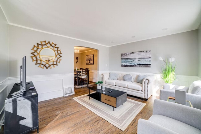 9828 S Yates Blvd in Chicago, IL - Building Photo - Building Photo