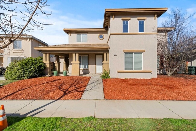 1736 Churchill Downs Cir in Oakdale, CA - Building Photo - Building Photo