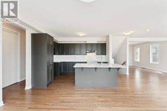172 Conservancy Dr in Ottawa, ON - Building Photo - Building Photo