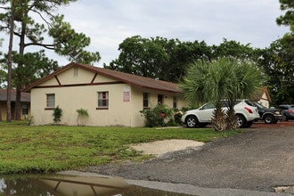 4210 Vermont Ave in Lake Worth, FL - Building Photo - Building Photo