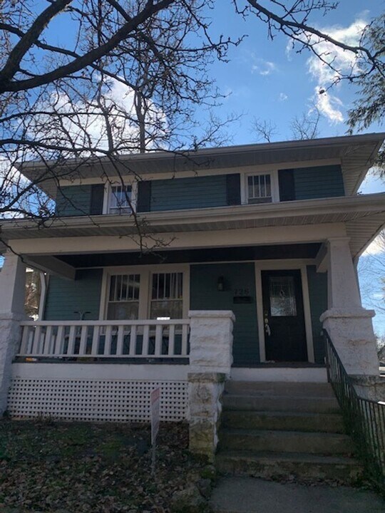 726 E University St in Bloomington, IN - Building Photo