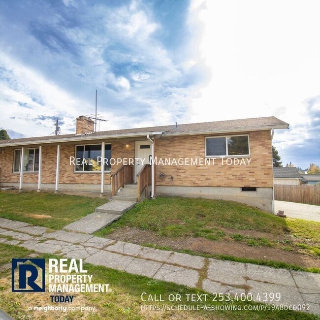1202 S 54th St in Tacoma, WA - Building Photo - Building Photo