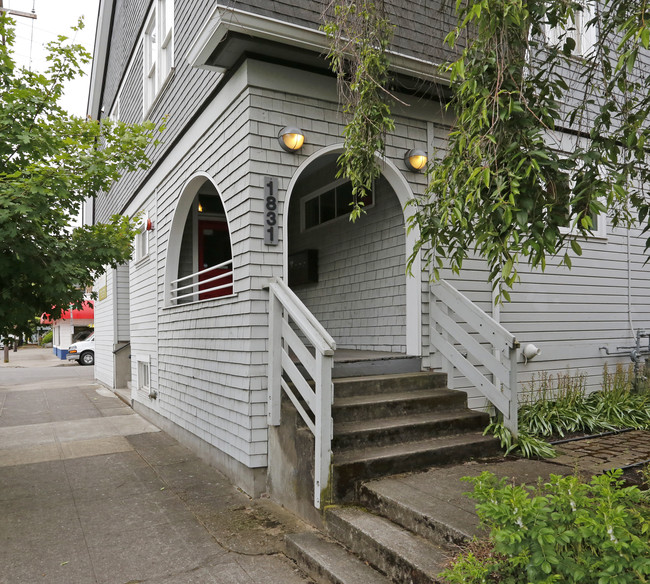 1831-1839 SE 7th Ave in Portland, OR - Foto de edificio - Building Photo