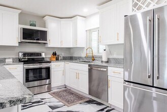 6819 11th Ave NW in Bradenton, FL - Building Photo - Building Photo