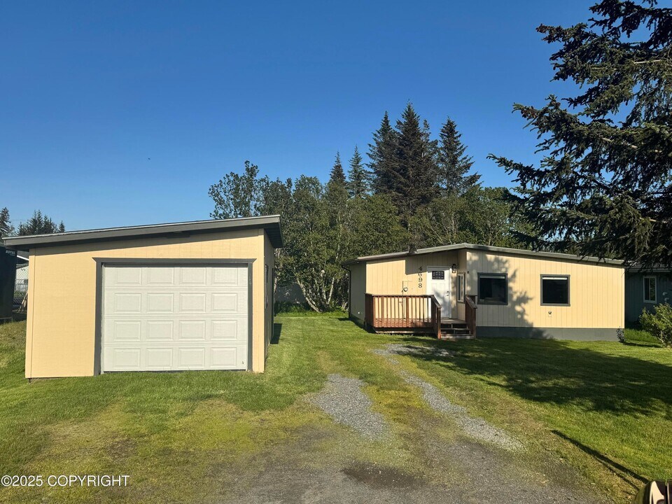 4698 Rochelle Rd in Homer, AK - Building Photo