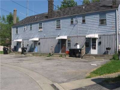 31-37 Lardner Ct in Tonawanda, NY - Building Photo